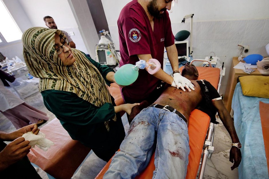 A la clinique de Zouara, front ouest libyen, les combattants blessÃ©s sont soignÃ©s en urgence.