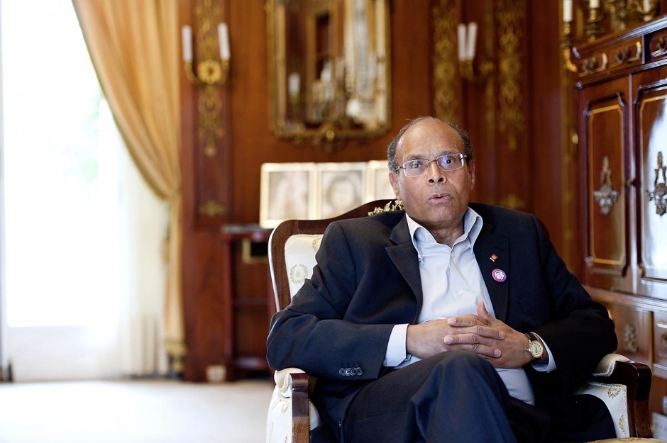 9 mars : Moncef Marzouki dans son bureau lors de notre rencontre avec M. Moncef Marzouki, prÃ©sident de la RÃ©publique depuis le 13 dÃ©cembre 2011, au Palais PrÃ©isdentiel de Carthage. Le PrÃ©sident a repris le bureau de Habib Bourguiba, abndonnÃ© sous Ben Ali, le bureau de ce dernier a Ã©tÃ© transformÃ© en salle d