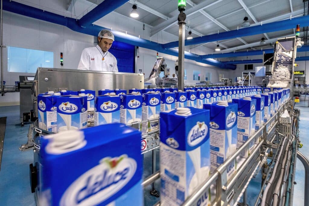 La Centrale Laitière Délice de Sidi-Bouzid. Elle est créée le 13 Juin 2011 et a pour objet la fabrication, le conditionnement et la commercialisation du lait et dérivés, et la production et vente de tout produit agroalimentaire. Elle est entrée en production courant le mois d’Avril 2014.