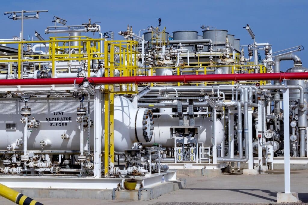 Site industriel gazier de Petrofac sur l'ïle de Kerkennah en Tunisie. Petrofac est présent en Tunisie depuis 2007.
Le champ gazier de Chergui produit jusqu’à 30 millions de pieds cubes de gaz par jour, soit 12 % de la consommation totale de gaz en Tunisie, selon des chiffres communiqués par Petrofac.
Le britannique est l’opérateur du champ gazier ainsi que son actionnaire à 45 %, aux côtés de l’Enterprise tunisienne d’activitiés pétrolières (ETAP), la compagnie pétrolière nationale tunisienne.