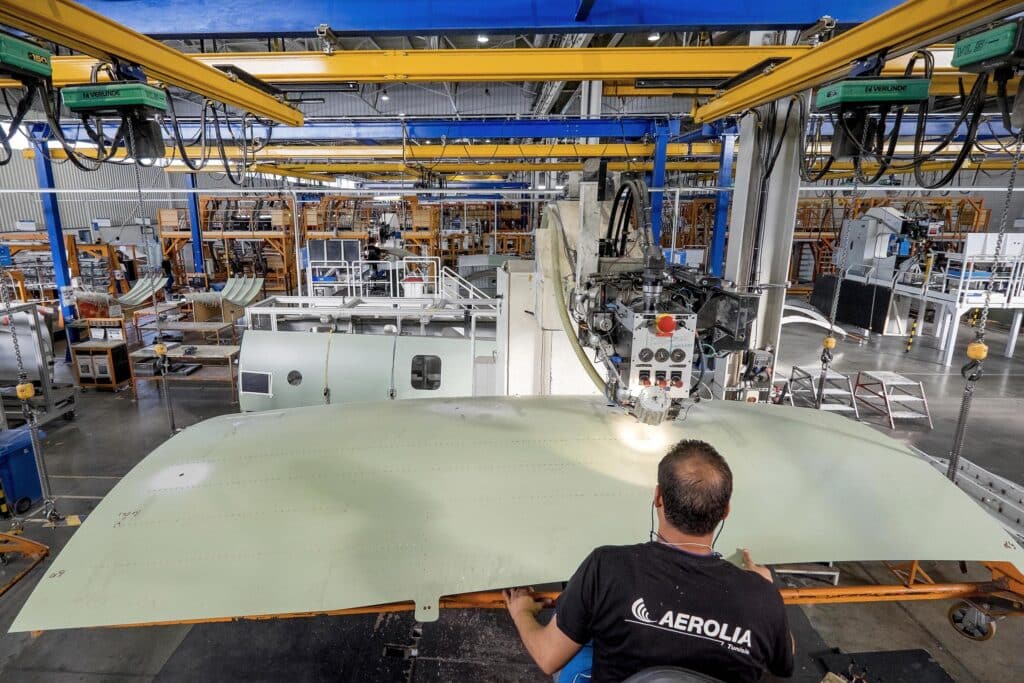 Site de production de Aérolia dans la banlieue sud de Tunis au coeur du nouveau concept de pôle aéronautique développé depuis 2009. Ce site de la filiale de Airbus Industrie produit des éléments des nouveaux Airbus A320.
