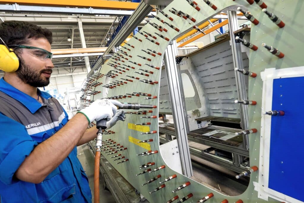 Site de production de Aérolia dans la banlieue sud de Tunis au coeur du nouveau concept de pôle aéronautique développé depuis 2009. Ce site de la filiale de Airbus Industrie produit des éléments des nouveaux Airbus A320.