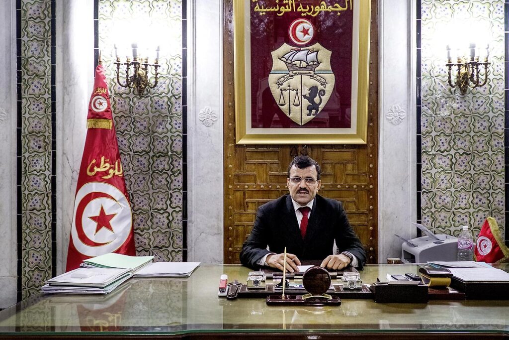 25 mars 2013 : Ali Larayedh, Chef du Gouvernement tunisien dans son bureau à la Kasbah. Nommé Premier ministre le 8 mars dernier suite à la demission de Hammadi Jebali secrétaire général de son parti Ennahdha, il vient de former son gouvernment le 13 mars.